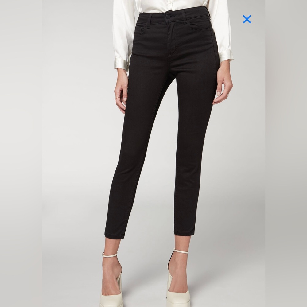 Calzedonia stretch jeans. New with tags!!! Color: black. Size: Small
